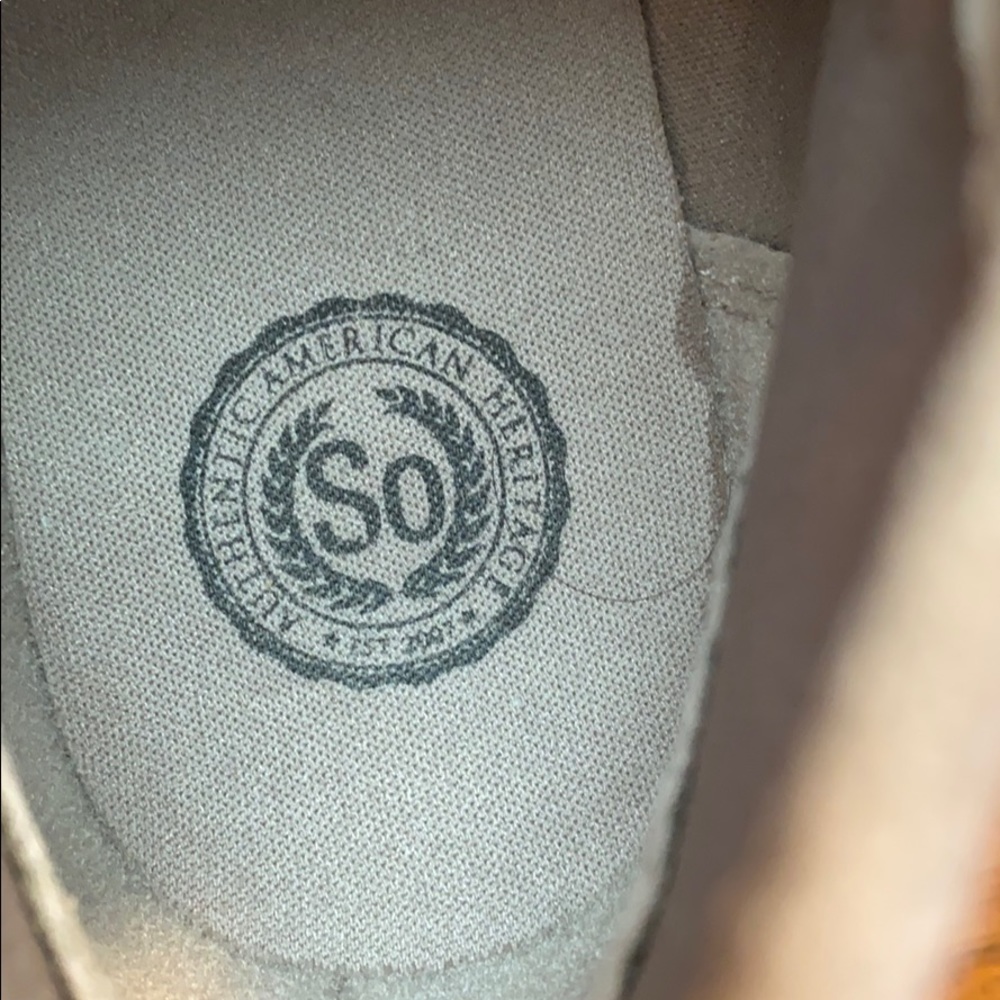Side zip bootie. - Picture 6 of 7